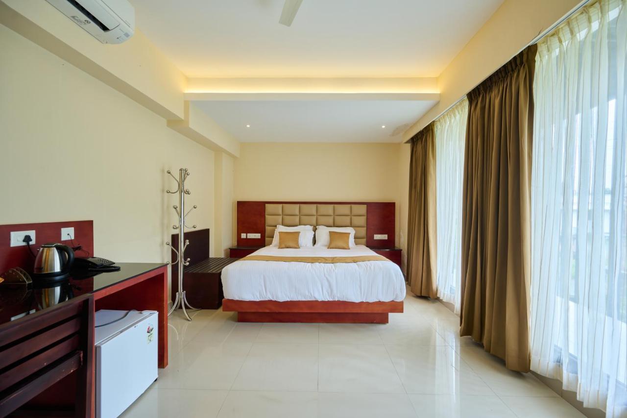 Thekkady Gavi Suites Vandiperiyar Ngoại thất bức ảnh